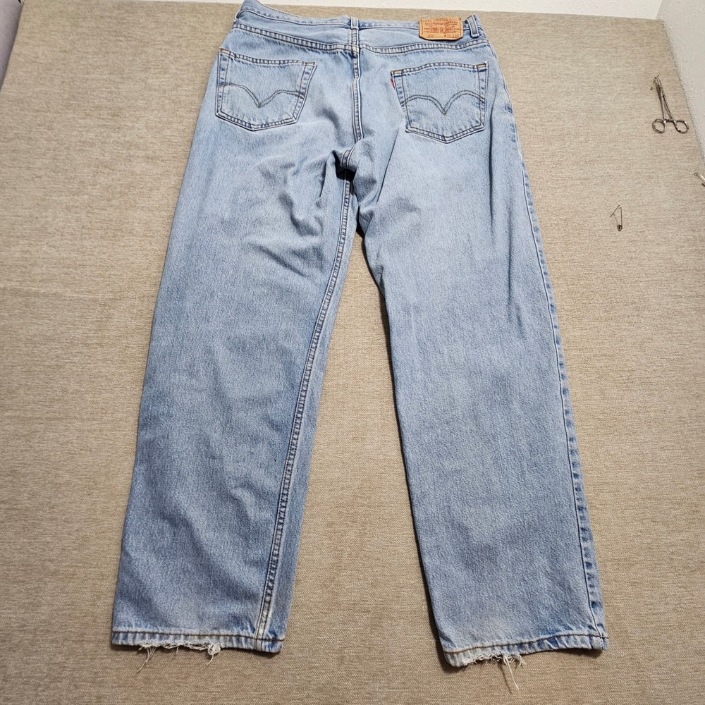 Levi's 550 Relaxed Fit Men 36x30 Light Blue Denim Tapered Leg Jeans Vintage Y2K - Picture 2 of 13